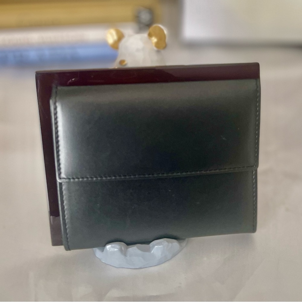 GUCCI RARE VINTAGE BLACK LEATHER & RISEN GLASS TRIM WALLET. PRISTINE LIKE NEW